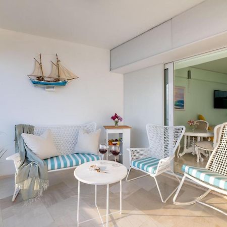 Lydia'S Luxury Apartment ลูตรากี ภายนอก รูปภาพ