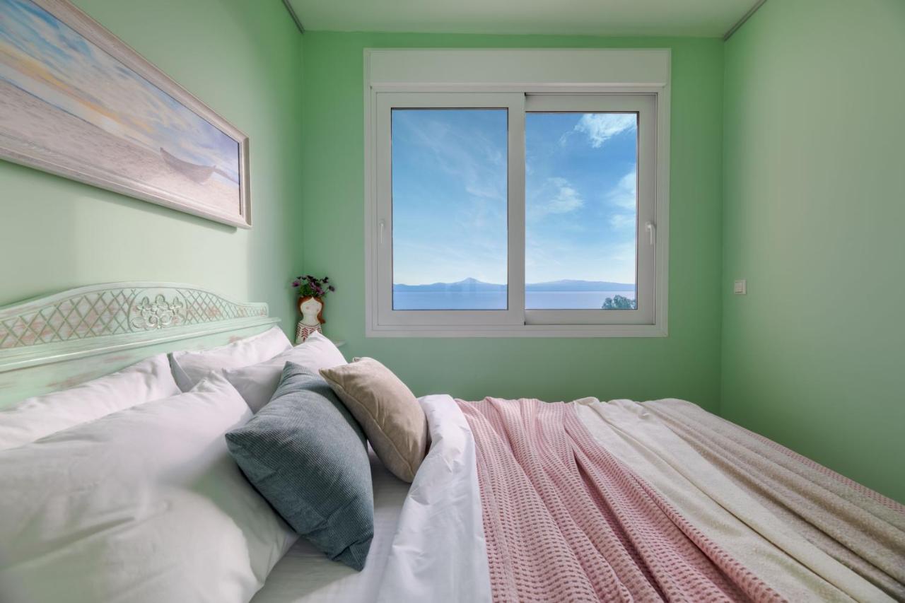 Lydia'S Luxury Apartment ลูตรากี ภายนอก รูปภาพ